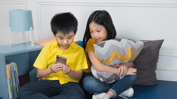 dampak smartphone terhadap mentalitas anak